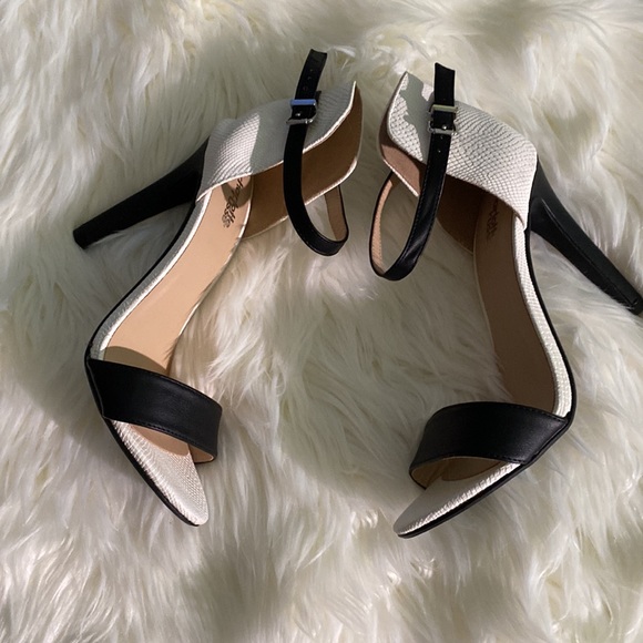 HEELED DRESS SANDALS WITH ANKlE STRAPS SIZE 10 NWOT - Picture 2 of 8